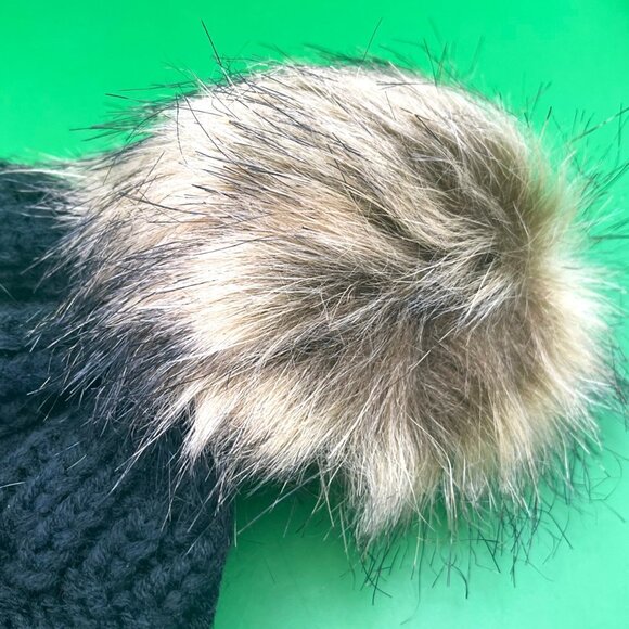 C.C. Exclusives Beanie Black Cable Knit Faux Fur Pom Pom Fall Winter Hat NWOT - Picture 10 of 10